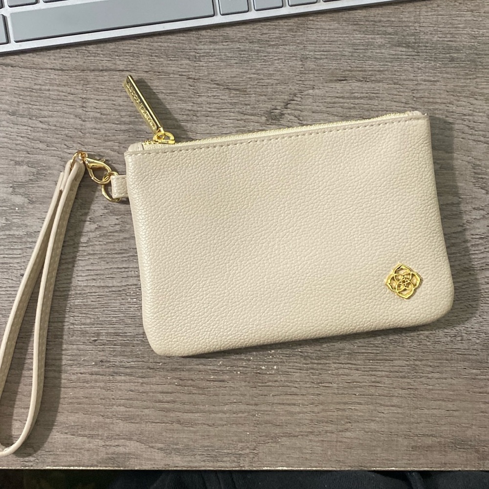 Kendra Scott Travel Pouch NWOT